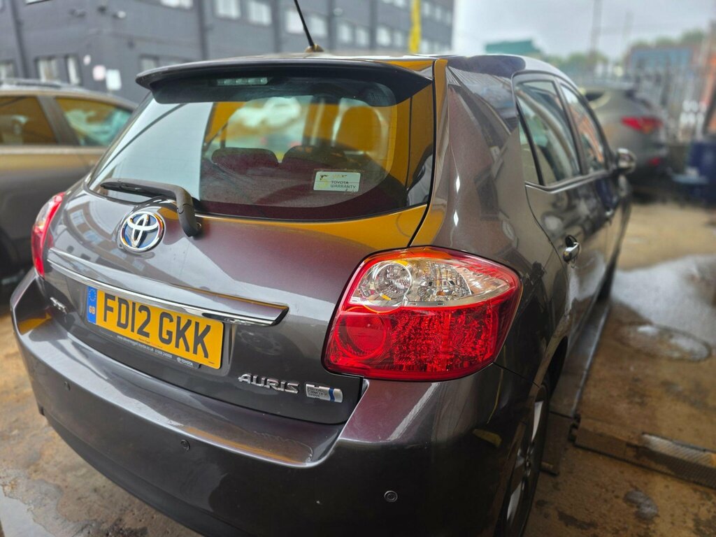 Toyota Auris Hatchback Red #41