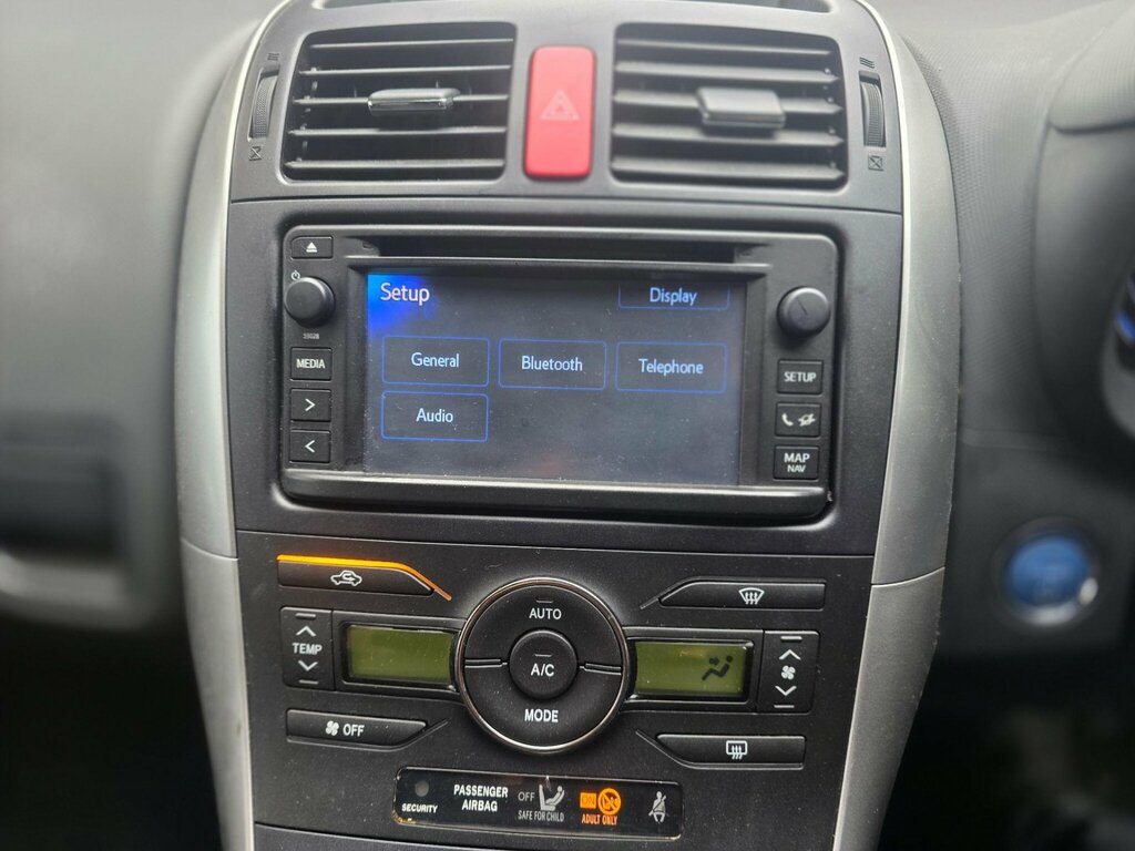 Toyota Auris Hatchback Red #26