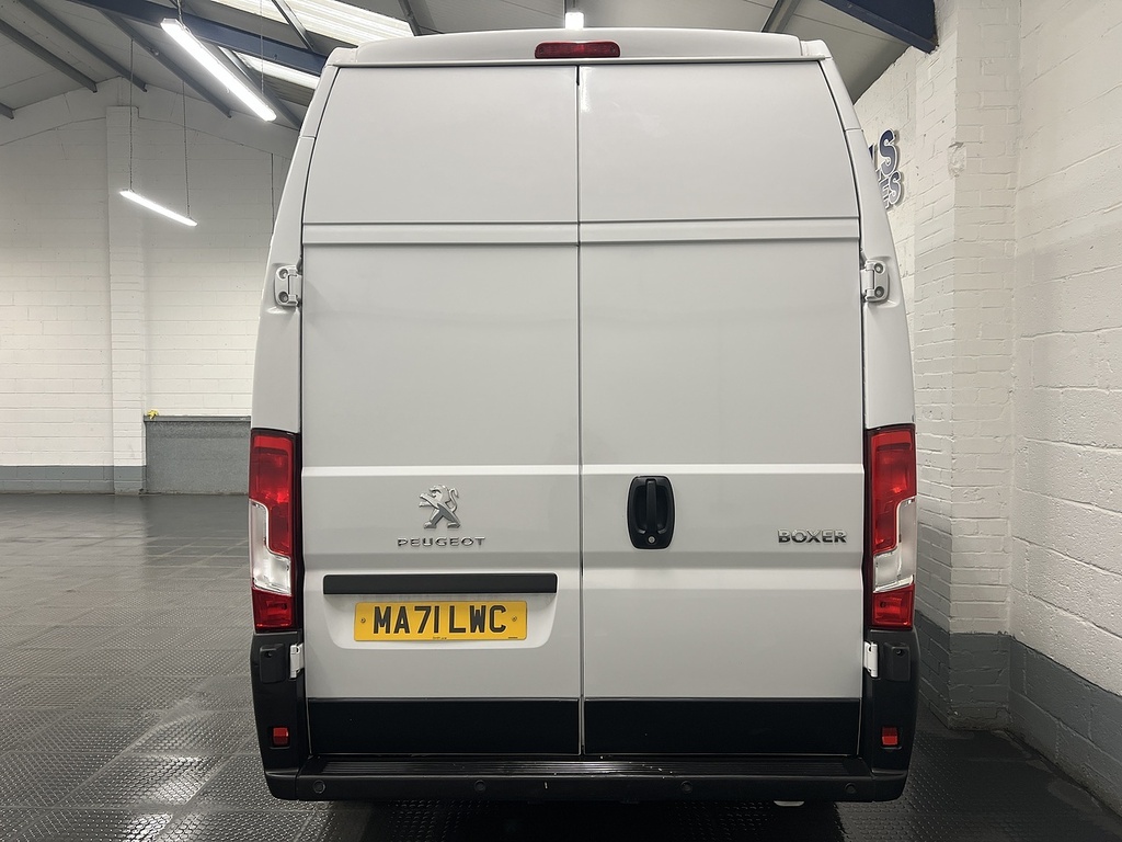 Peugeot Boxer 2.2 Bluehdi 335 Professional Panel Van White #4