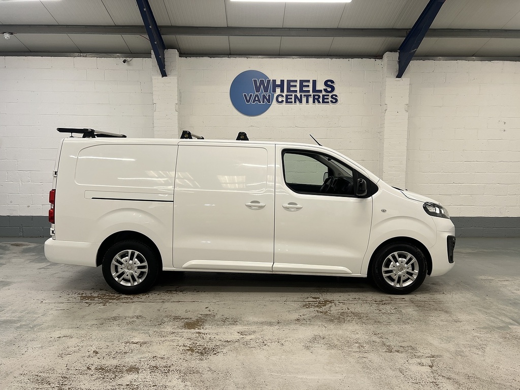 Vauxhall Vivaro 1.5 Turbo D 2900 Sportive Panel Van 6Dr Man White #6