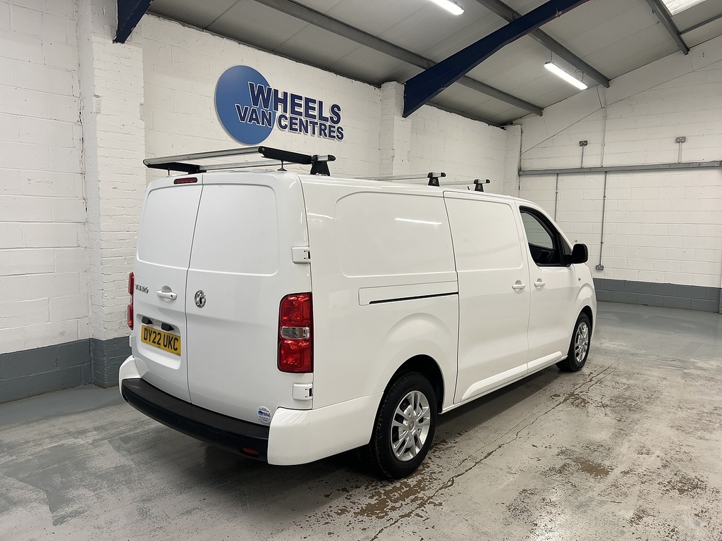Vauxhall Vivaro 1.5 Turbo D 2900 Sportive Panel Van 6Dr Man White #5
