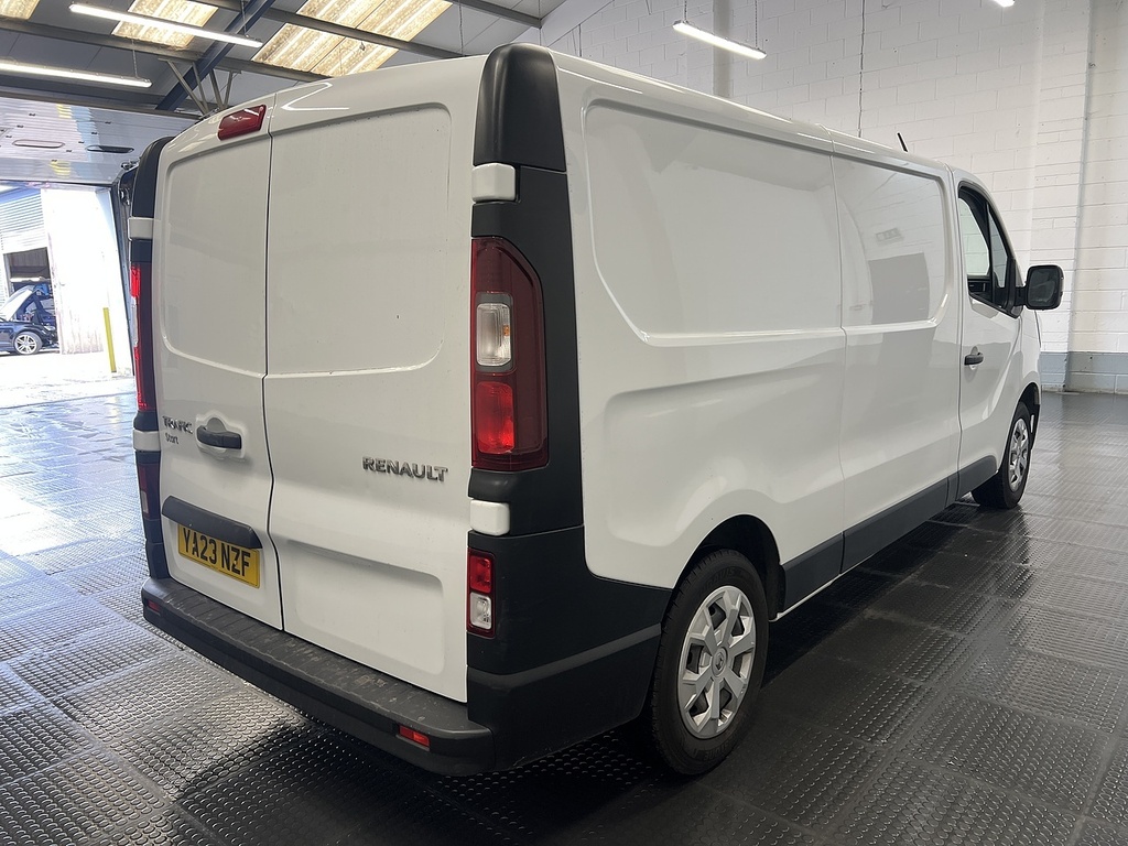 Renault Trafic 2.0 Dci Blue Ll30 Start Panel Van Manua White #3