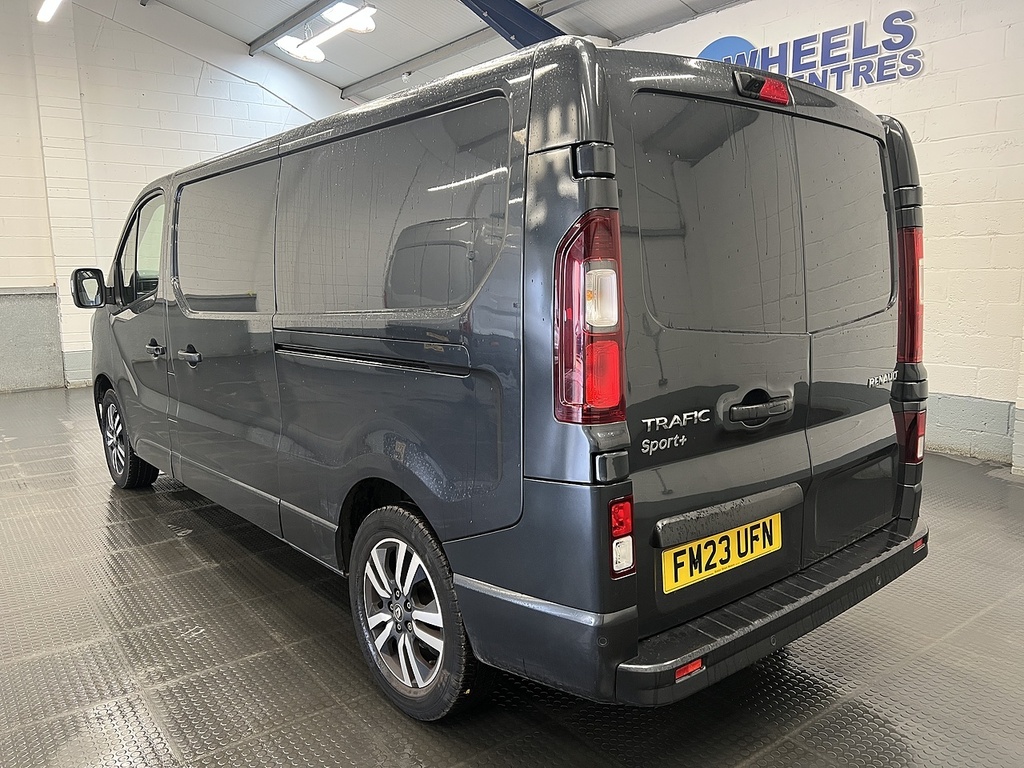 Renault Trafic 2.0 Dci Blue Ll30 Sport Panel Van Manu Grey #2