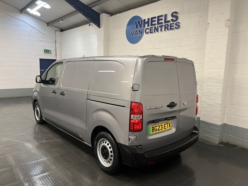 Vauxhall Vivaro 3100 75Kwh Dynamic Panel Van 6Dr L1 Grey #3