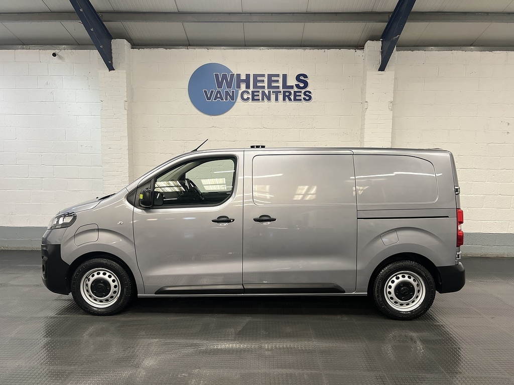 Vauxhall Vivaro 3100 75Kwh Dynamic Panel Van 6Dr L1 Grey #2