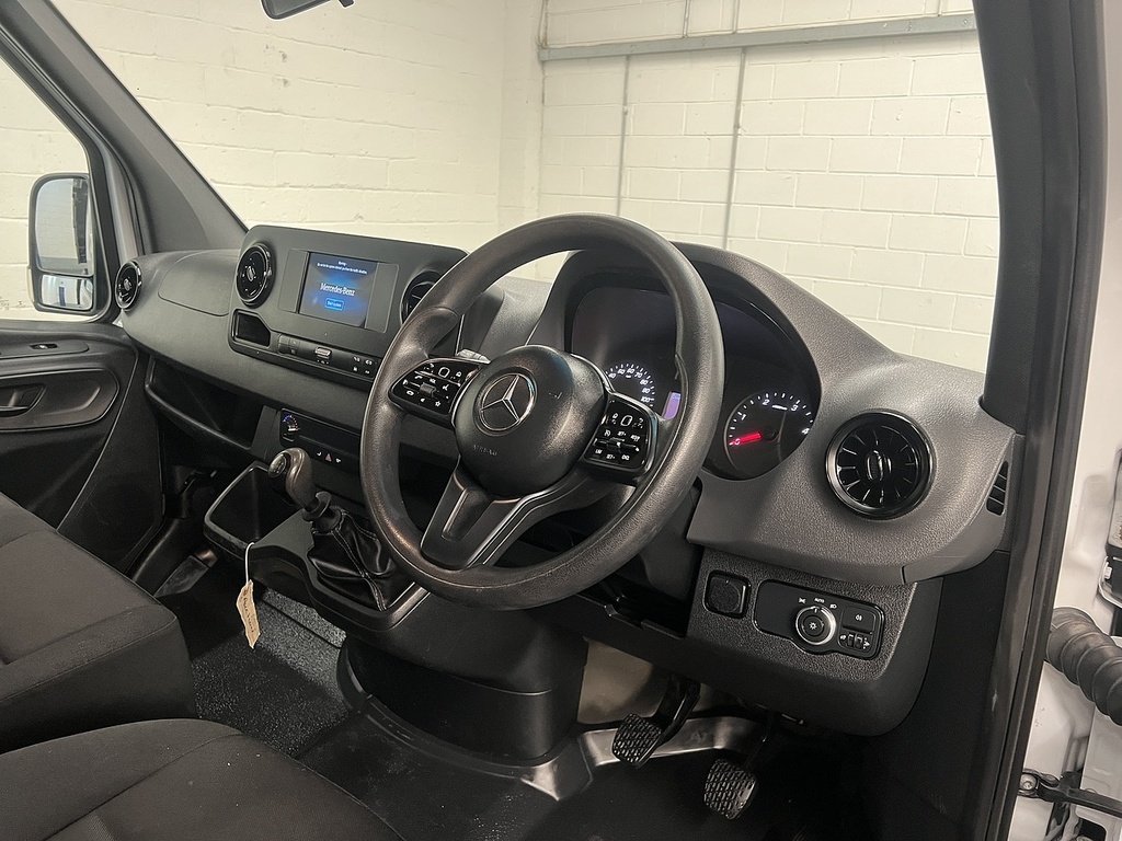Mercedes-Benz Sprinter 315 Cdi Progressive White #9