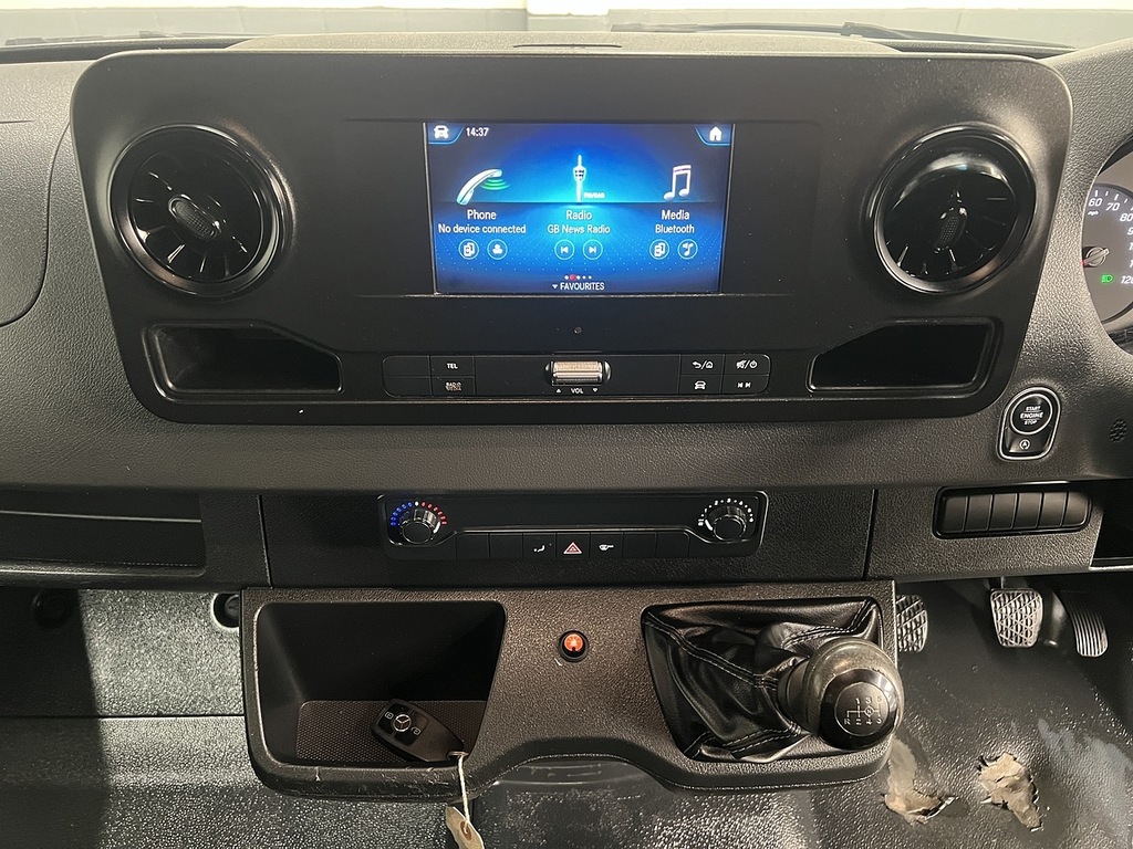 Mercedes-Benz Sprinter 315 Cdi Progressive White #16