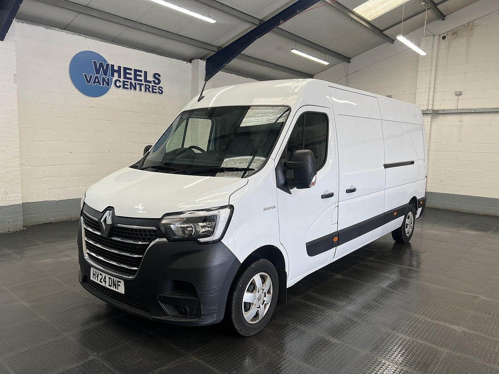 Renault Master 2.3 Dci 35 Advance Panel Van Fwd White