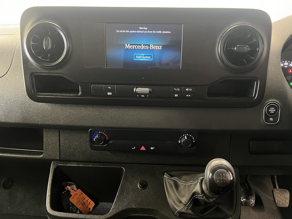 Mercedes-Benz Sprinter 315 Cdi Progressive White #6