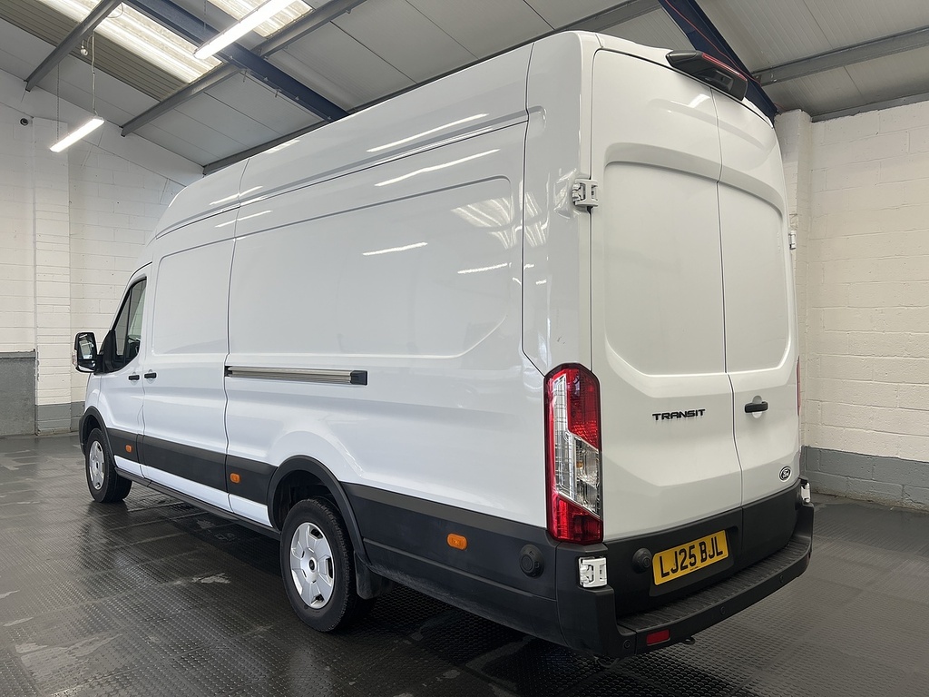 Ford Transit Custom 2.0 350 Ecoblue Trend Panel Van White #2