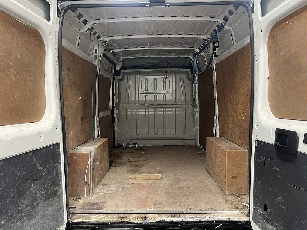 Peugeot Boxer 2.0 Bluehdi 335 Professional Panel Van White #5