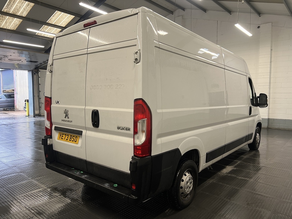 Peugeot Boxer 2.2 Bluehdi 335 Professional Premium Panel Van 5 White #3