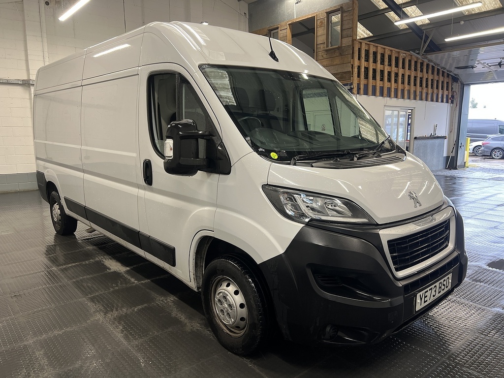 Peugeot Boxer 2.2 Bluehdi 335 Professional Premium Panel Van 5 White #4