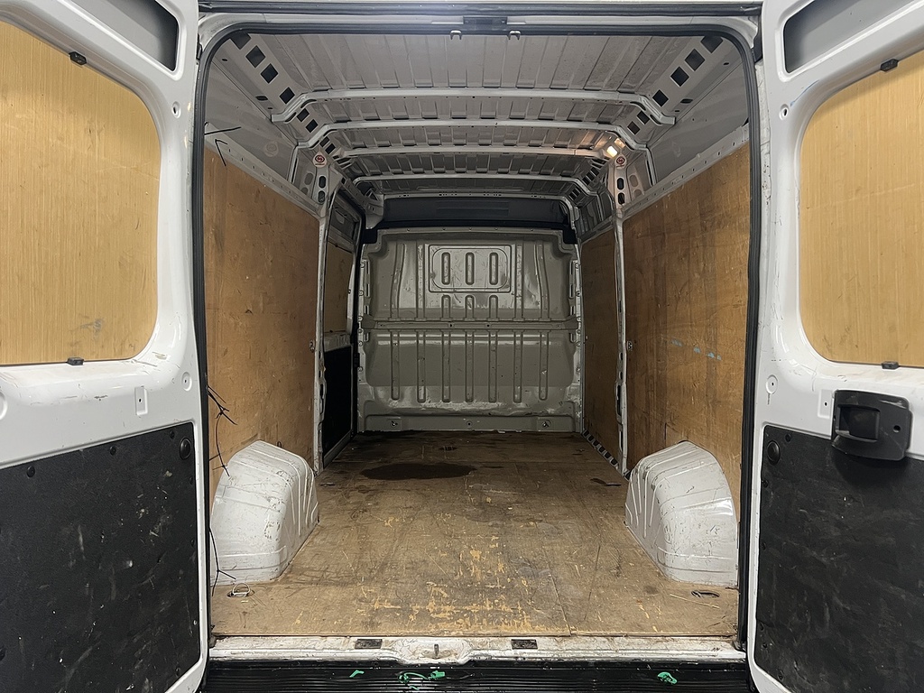 Peugeot Boxer 2.2 Bluehdi 335 Professional Premium Panel Van 5 White #5