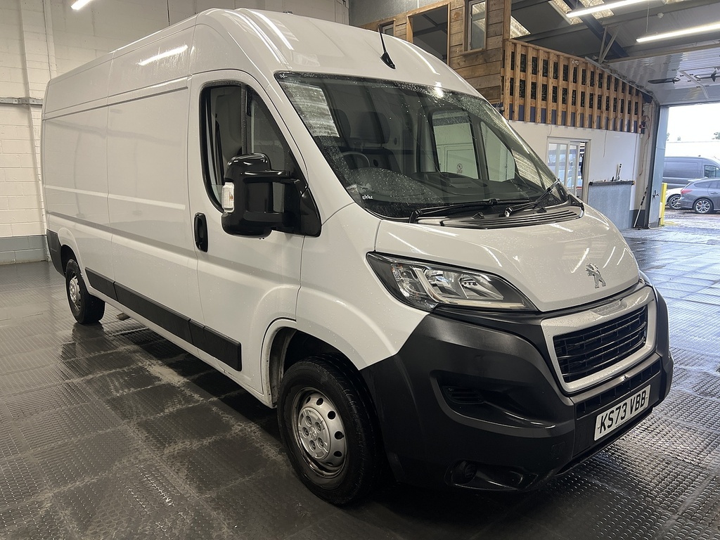 Peugeot Boxer 2.2 Bluehdi 335 Professional Premium Panel Van 5 White #4