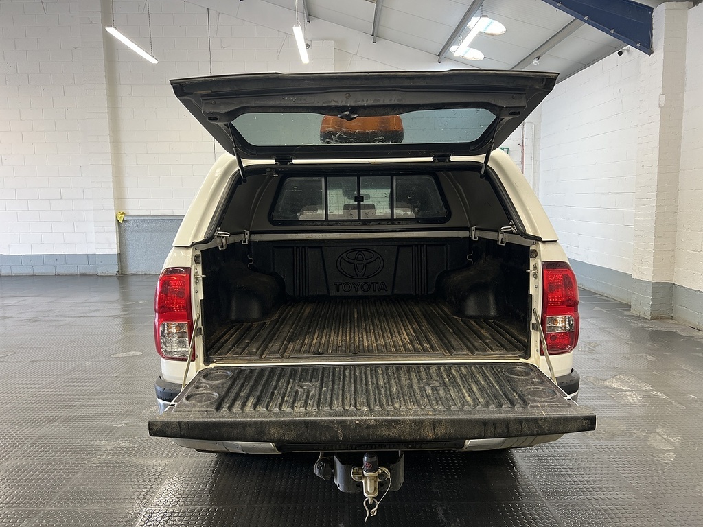 Toyota HILUX 2.4 D-4d Icon Pickup Double Cab 4W White #5