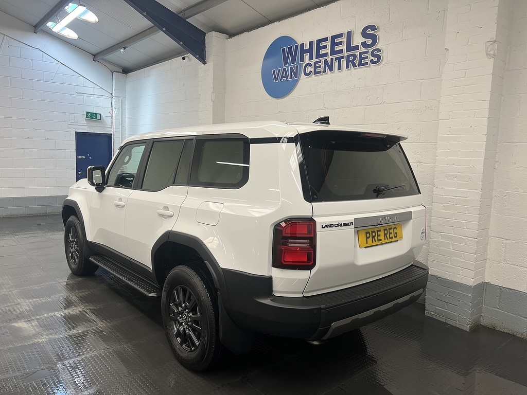 Toyota Land Cruiser 2.8D Mhev Panel Van Hybrid 4Wd Lwb White #3