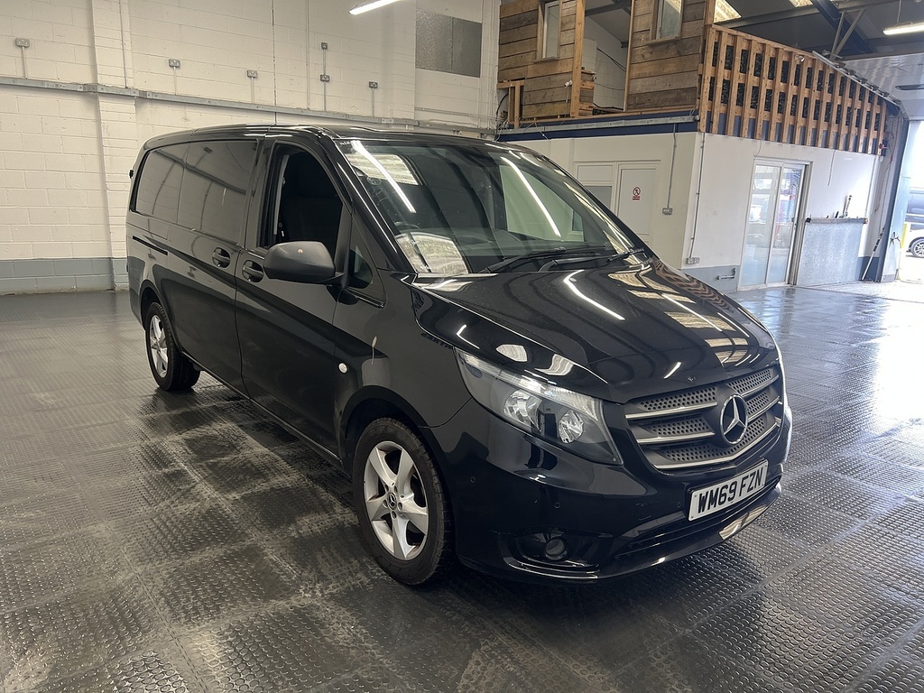 Mercedes-Benz Vito 2.1 114 Cdi Premium Panel Van G-tronic Black #4