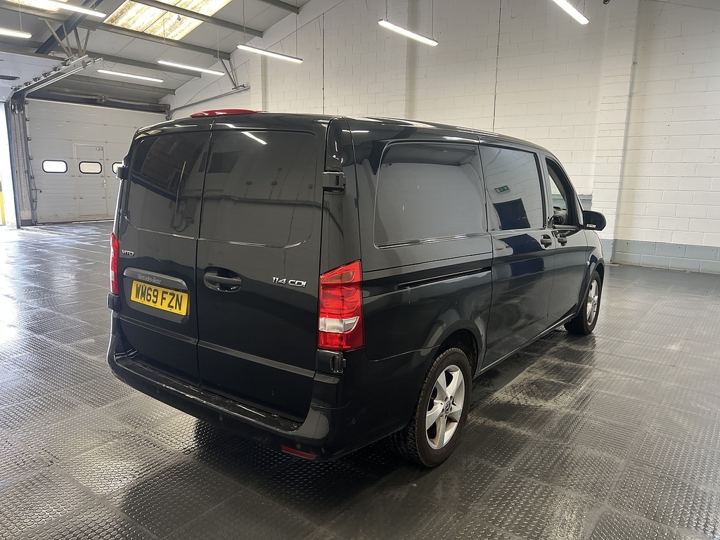 Mercedes-Benz Vito 2.1 114 Cdi Premium Panel Van G-tronic Black #3