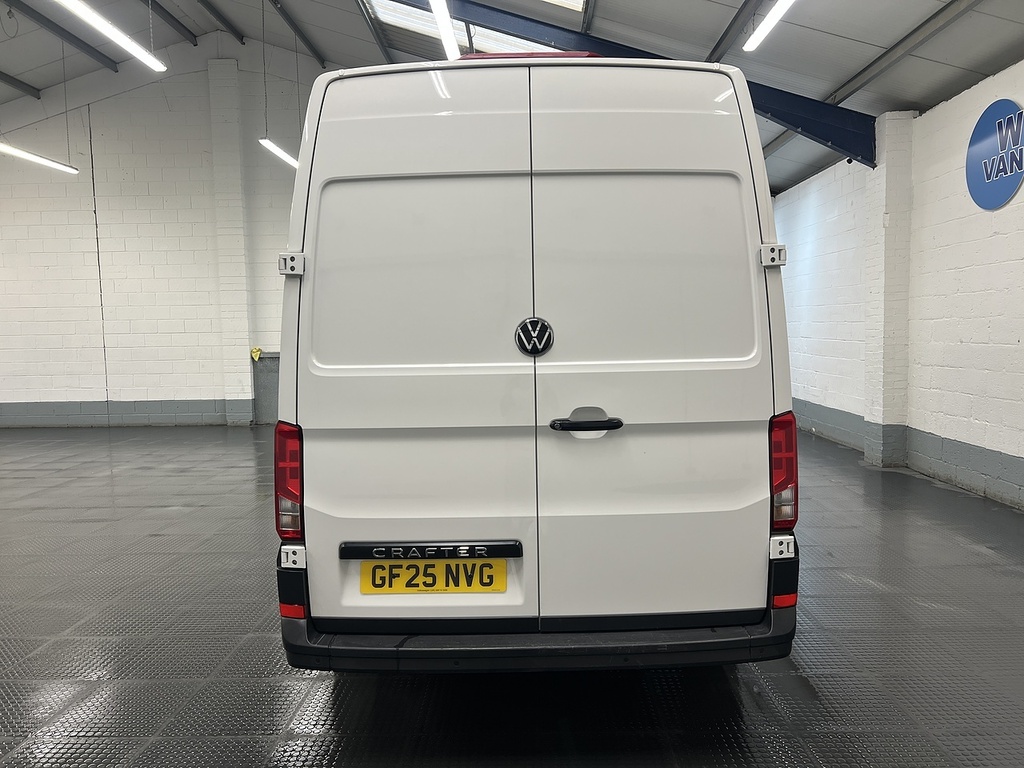 Volkswagen Crafter 2.0 Tdi Cr35 Commerce Panel Van White #4