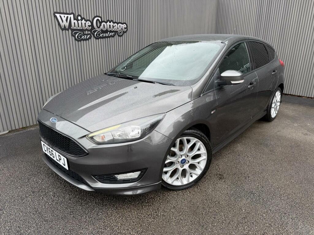 Ford Focus Hatchback 1.5 Tdci St-line Euro 6 Ss 2017 CY66LPJ Grey #4