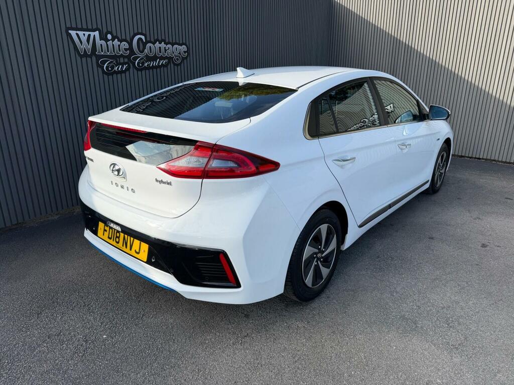 Hyundai Ioniq 1.6 H-gdi Premium Dct Euro 6 Ss White #2