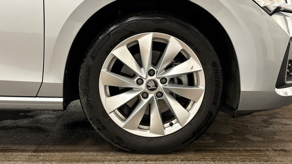 Skoda Superb 1.5 Tsi E-tec Mhev Se Technology Estate Silver #4