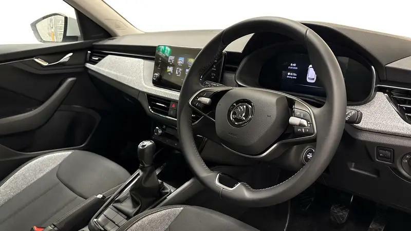 Skoda Kamiq 1.0 Tsi Se Suv Euro 6 Ss 95 White #2