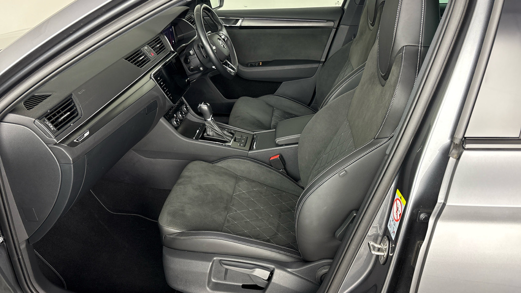 Skoda Superb 2.0 Tdi Sportline Plus Hatchback Dsg Eu Grey #2