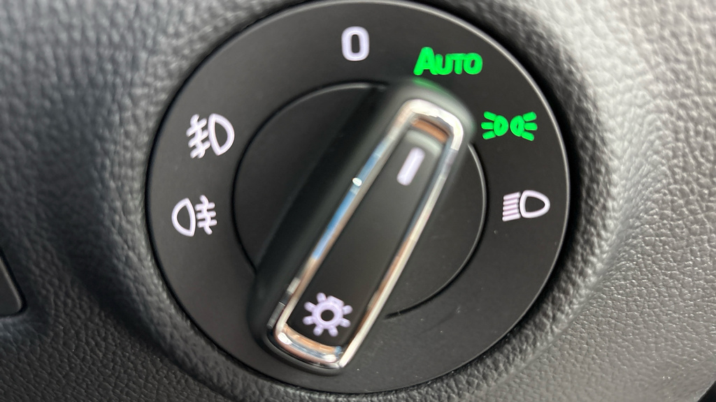 Skoda Superb 1.5 Tsi Se Technology Dsg White #25