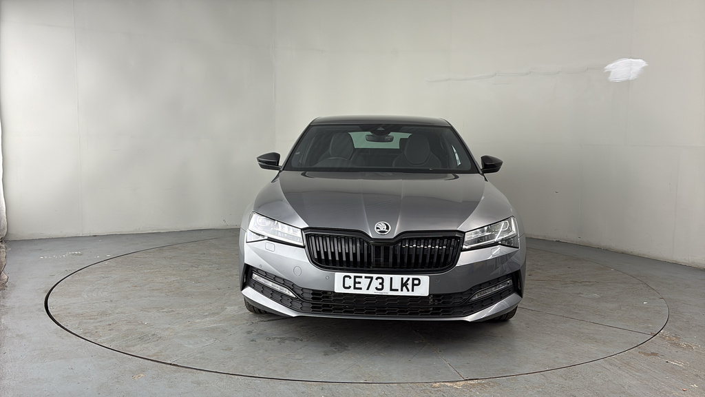 Skoda Superb 1.5 Tsi Se Technology Dsg White #7