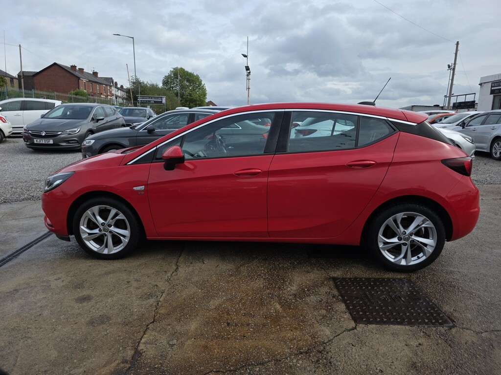 Vauxhall Astra Hatchback 1.6 Cdti Blueinjection Sri 2017 SE66UKH Red #5