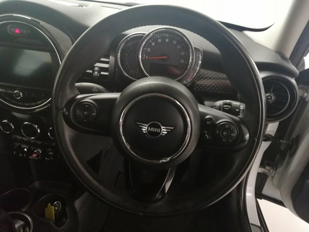 Mini Hatch 2L Cooper S Classic YE68JRK Silver #5