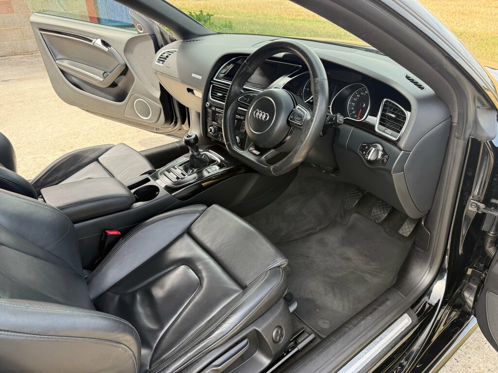 Audi A5 Sportback Tdi Black Edition White #15