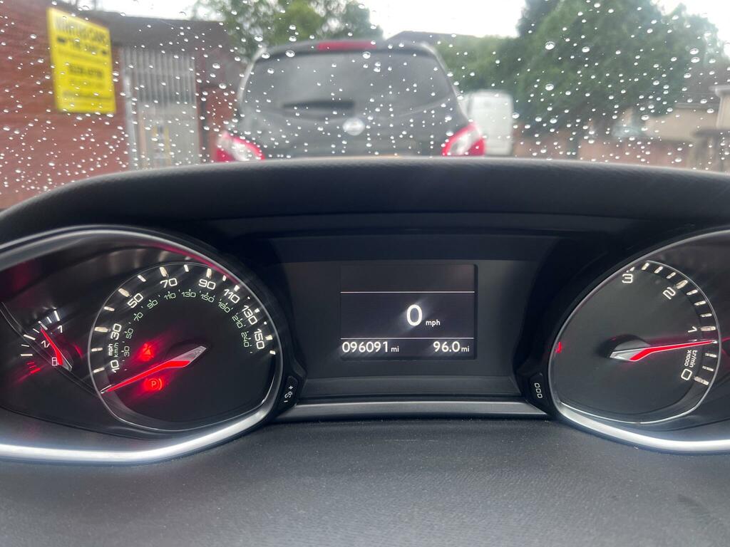 Peugeot 308 308 Active E-thp White #29