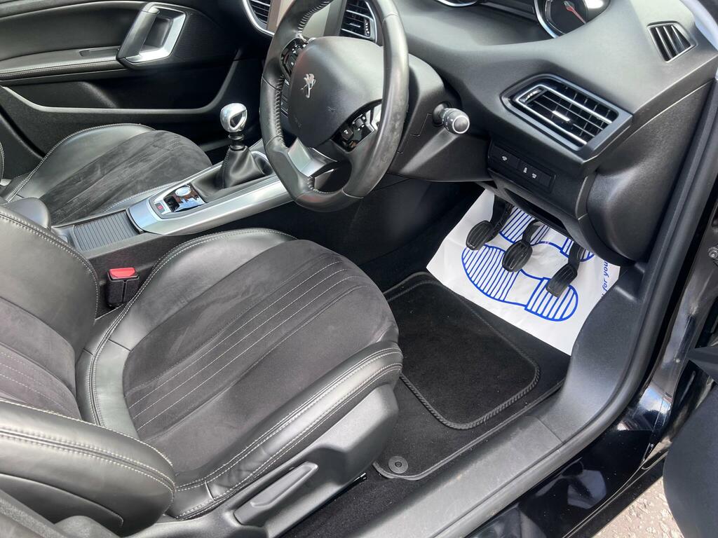 Peugeot 308 308 Active E-thp White #15