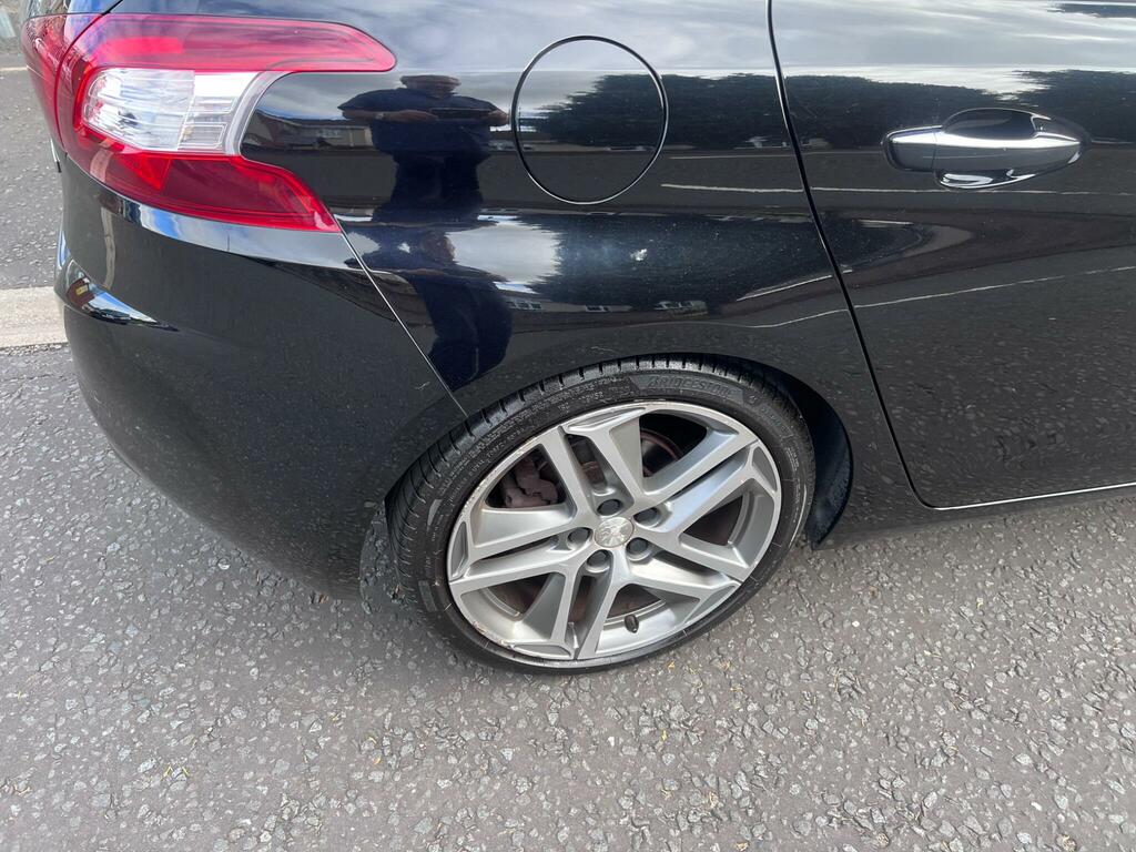 Peugeot 308 308 Active E-thp White #27