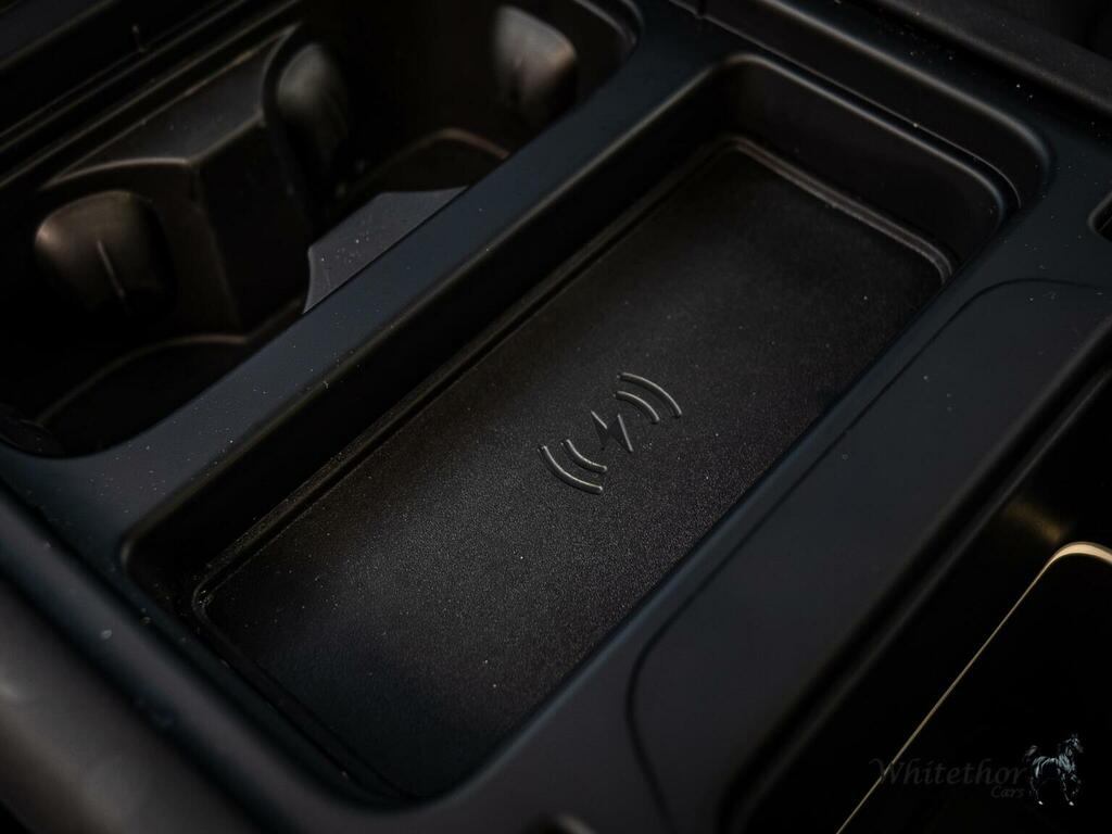 Land Rover Defender 90 X-dynamic Se Black #37