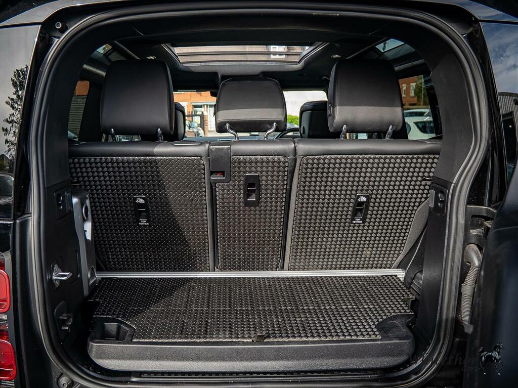 Land Rover Defender 90 X-dynamic Se Black #32