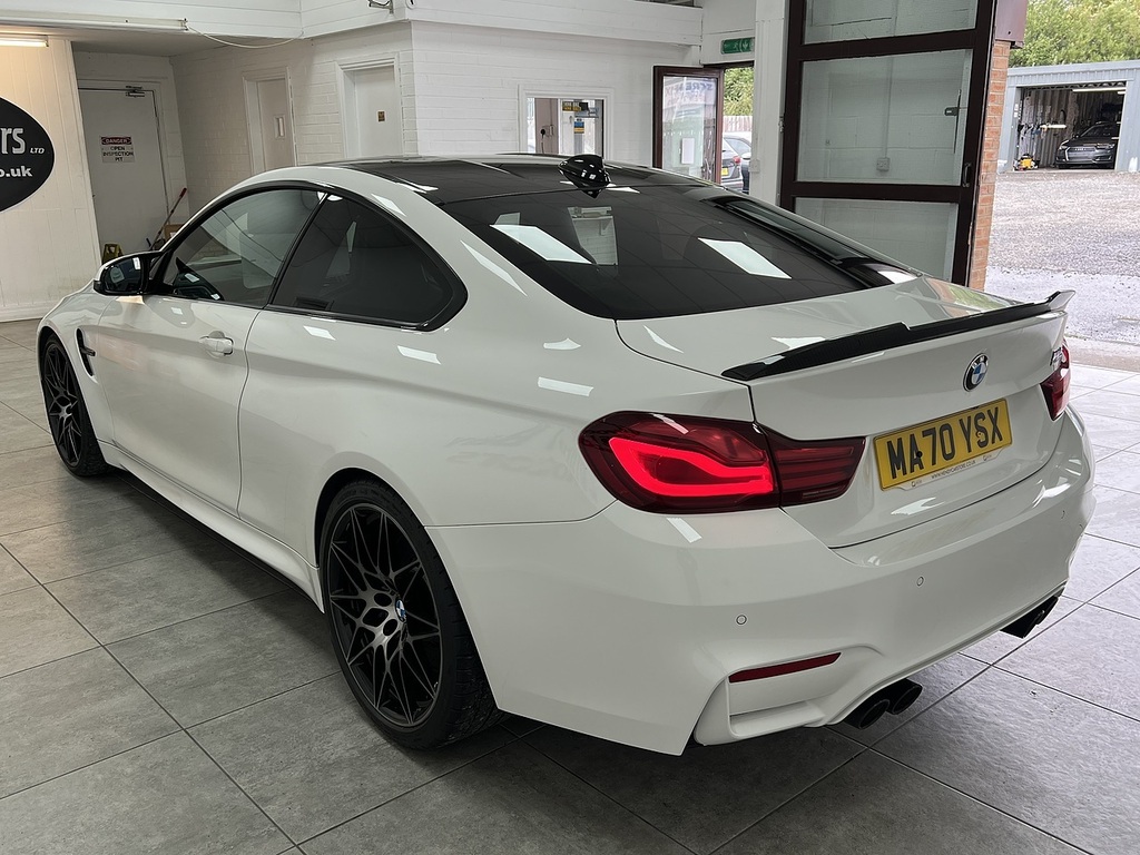 BMW M4 Biturbo Competition White #5