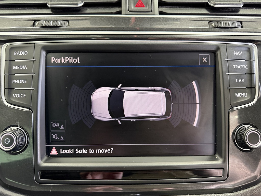 Volkswagen Tiguan Suv White #13