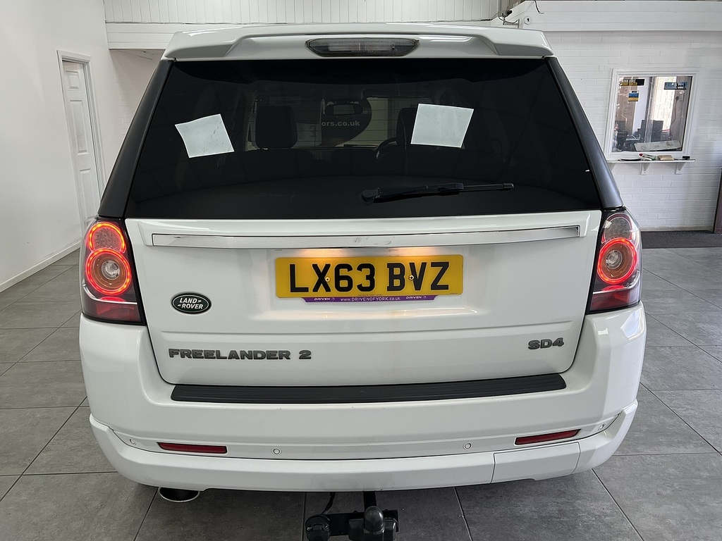 Land Rover Freelander 2 Sd4 Dynamic White #4