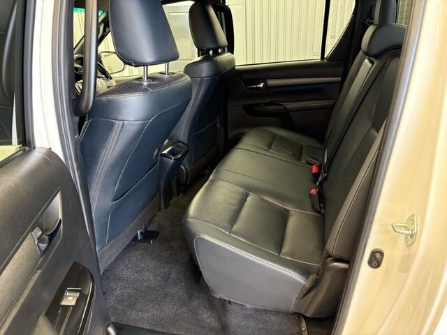 Toyota HILUX Active Grey #7