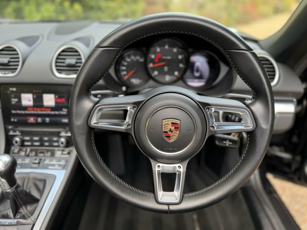 Porsche 718 Boxster Boxster White #16