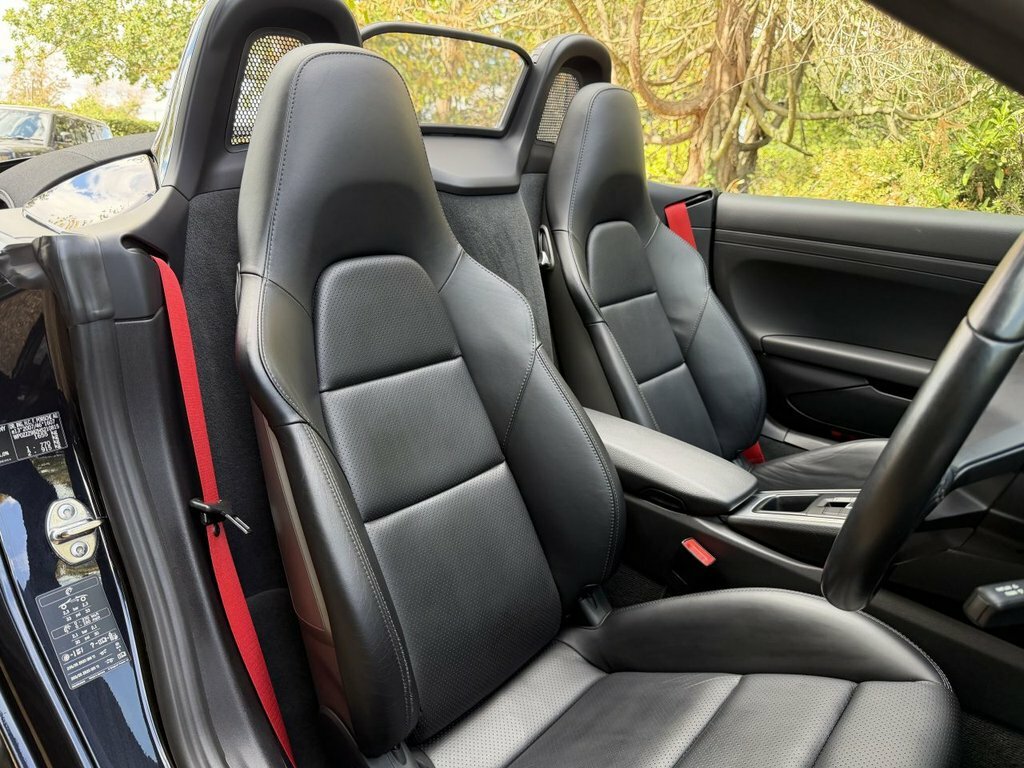 Porsche 718 Boxster Boxster White #9
