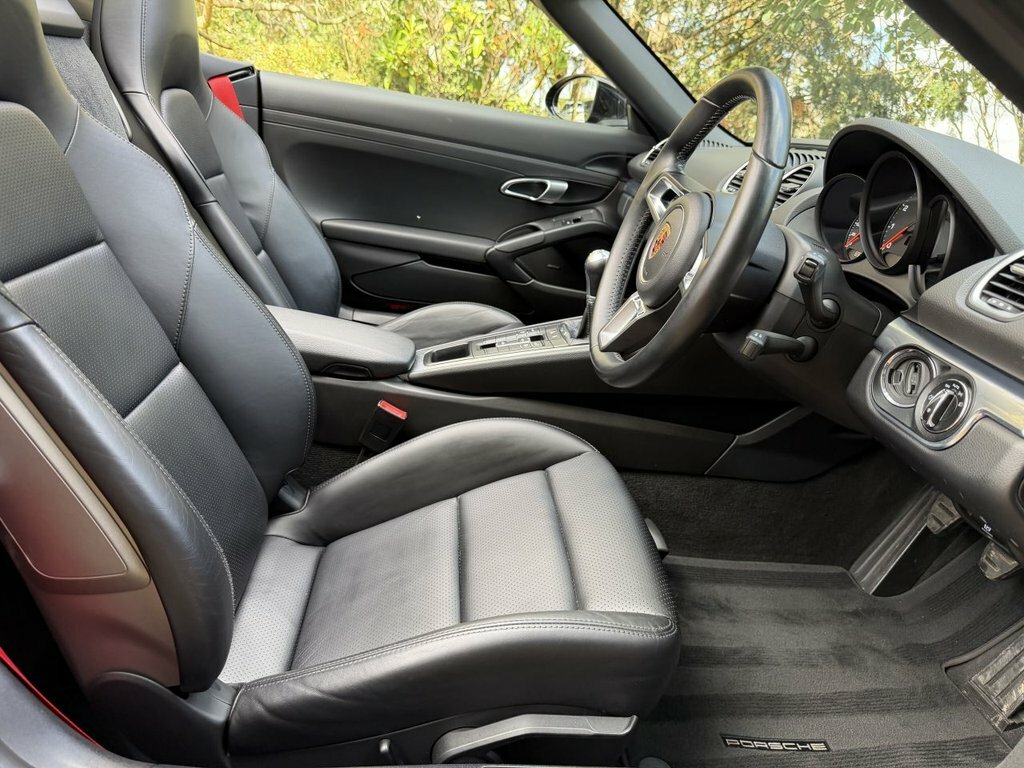 Porsche 718 Boxster Boxster White #12