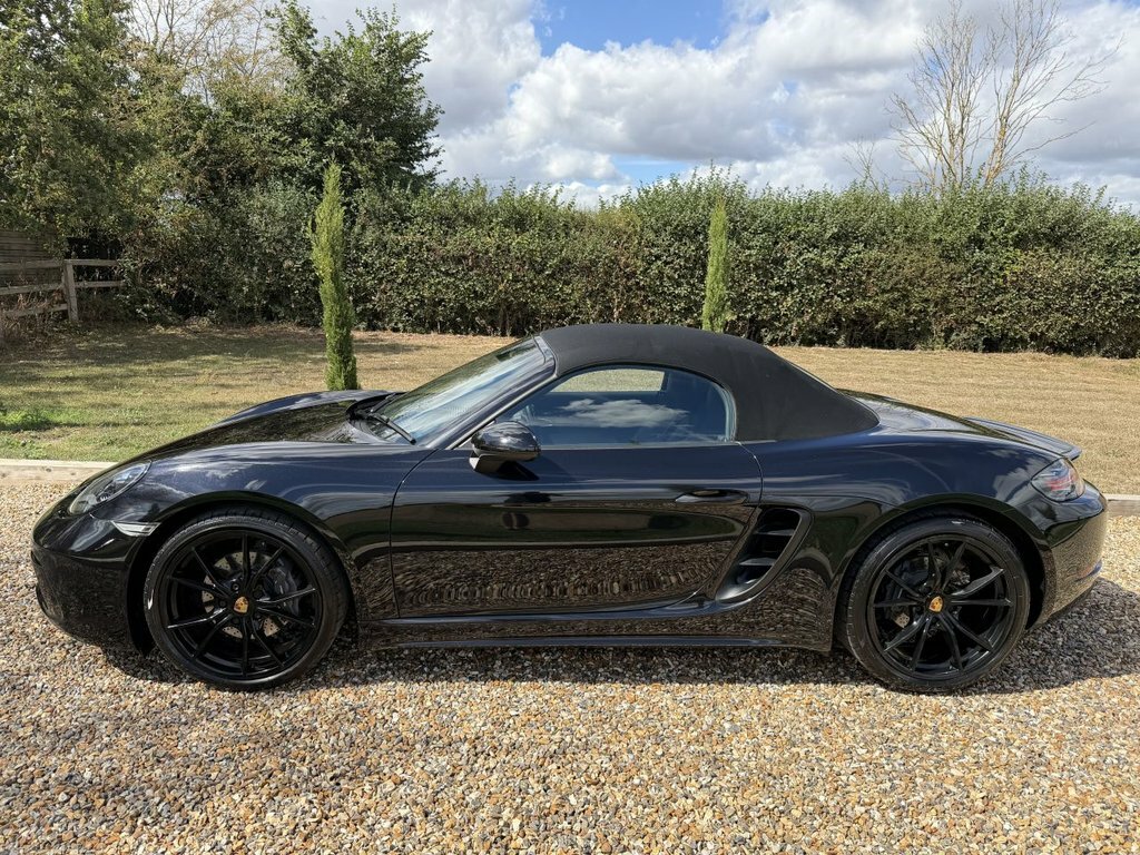 Porsche 718 Boxster Boxster White #29