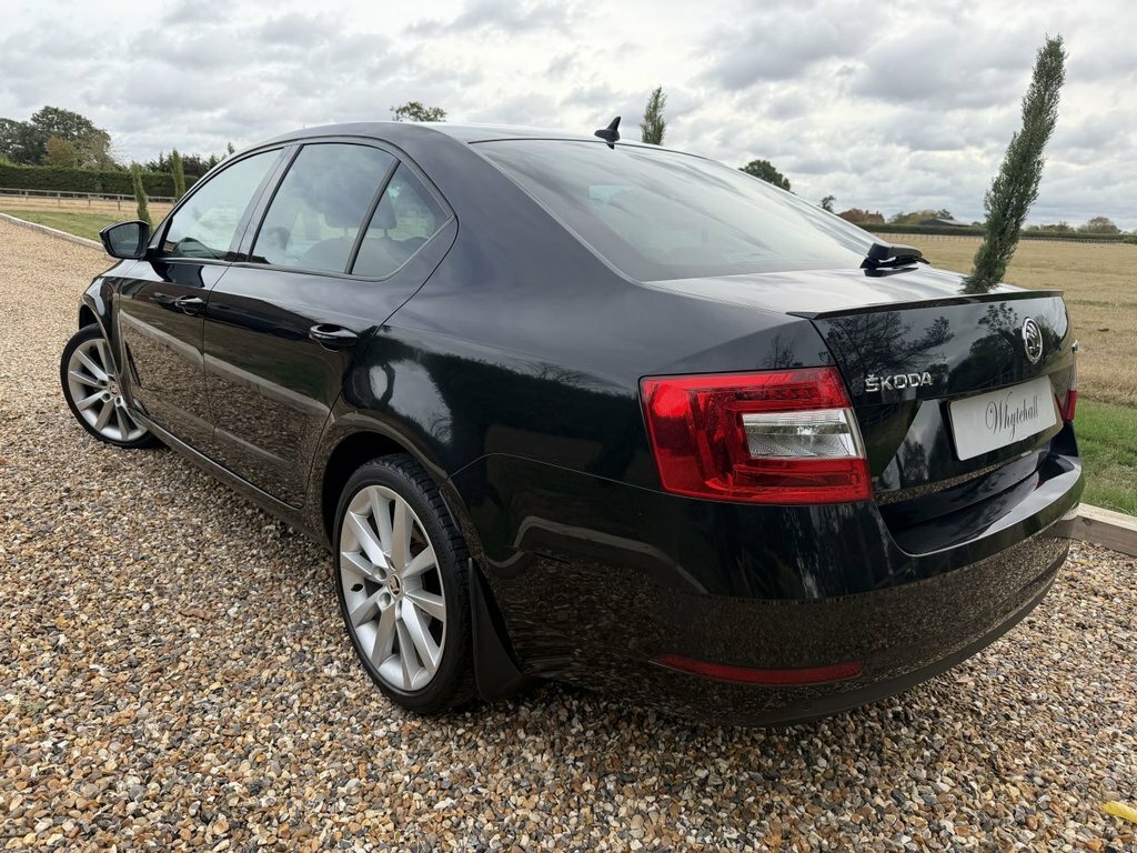 Skoda Octavia 2L Se L Black #6