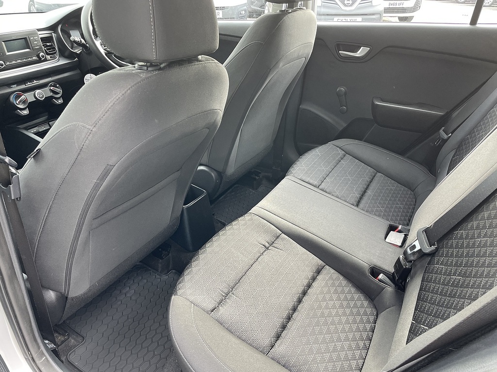 Kia RIO 1.2 Dpi 1 White #24