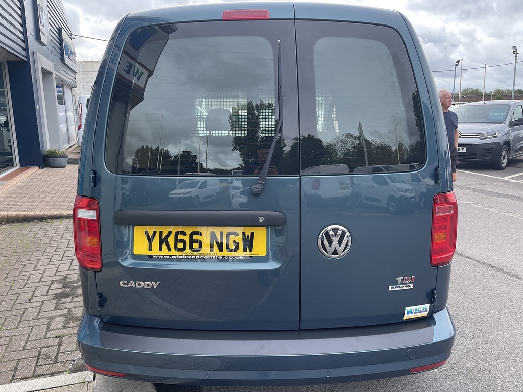 Volkswagen Caddy 2.0 Tdi Bluemotion Tech 5 Seats Wav Purple #7